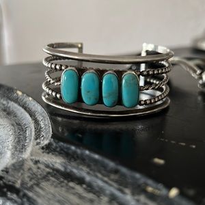 Vintage Native American SS/Turquoise 4 Shank cuff